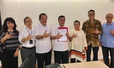 Penandatanganan Berita Acara Penetapan Calon Penerima Fasilitas Pendirian Badan Hukum Ekonomi Kreatif (BEKRAF) 2018